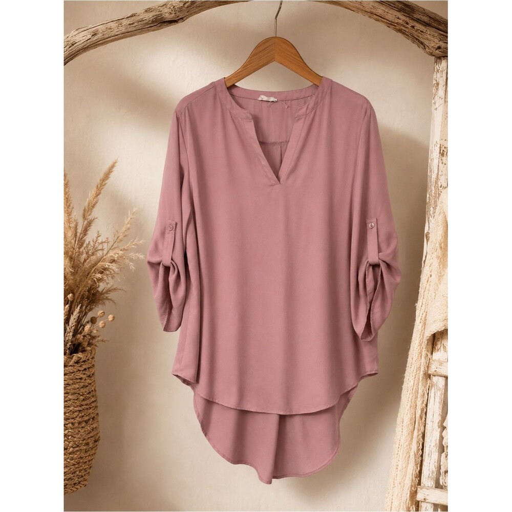 LOANNA Women’s High Low Roll Tab Blouse‎ Plus Size 1X